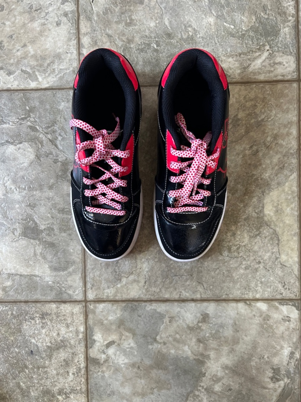 Heelys Black skate Sneakers with Pink Accents